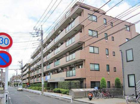 ライオンズマンション竹の塚元渕江公園第３　外観4｜ライオンズマンション竹の塚元渕江公園第３は平成１１年築の６階建てです。