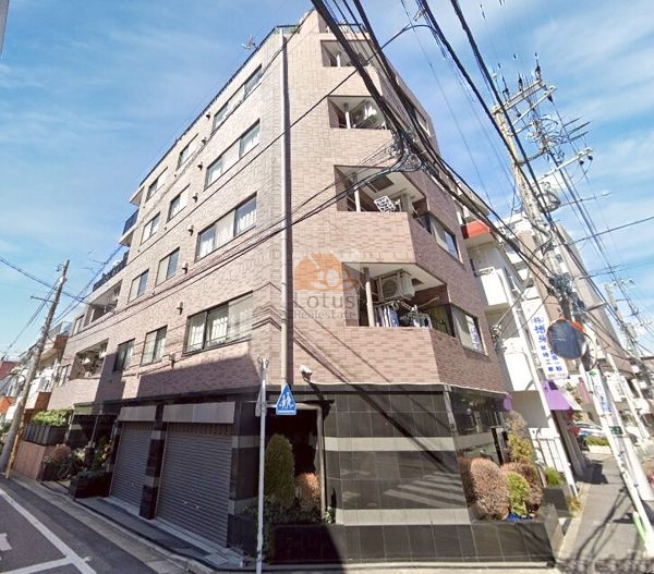 菱和パレス池袋は平成１３年築の７階建てのマンションです。