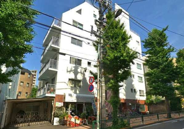 ダイアパレス高橋外観｜バス停が近く中野・渋谷方面の移動に便利です。