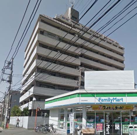 渋谷本町マンション１｜コンビニが隣にあって便利です。