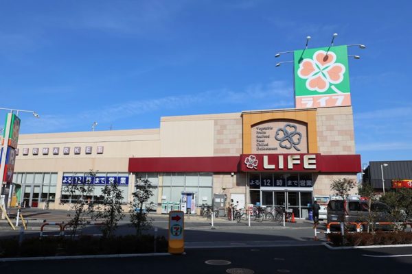 ライフ扇大橋駅前店