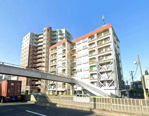 ワコー第９梅田マンション外観２｜ワコー第９梅田マンションは、昭和50年築、8階建てのマンションです。