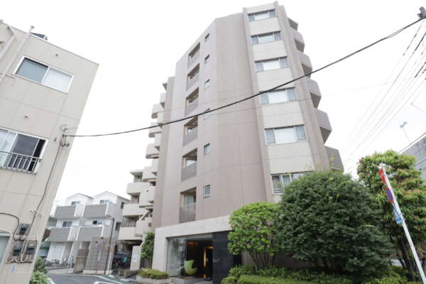 イニシア南千住外観3｜おしゃれな感じのするファサードでした。