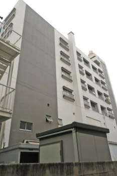 鶴ハイム笹塚外観｜鶴ハイム笹塚は６階建てのマンションです。「笹塚」駅から徒歩２分の便利な立地です。