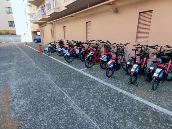 築地永谷コーポラス外観共用部2｜自転車シェアリングです。