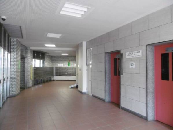 上高田四丁目団地１号棟　エレベータ｜１号棟エレベーターです。