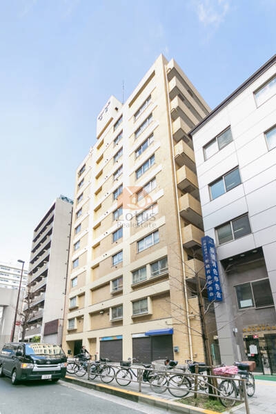 サンパレス本町外観１｜サンパレス本町は、昭和６０年築、１１階建てのマンションです。