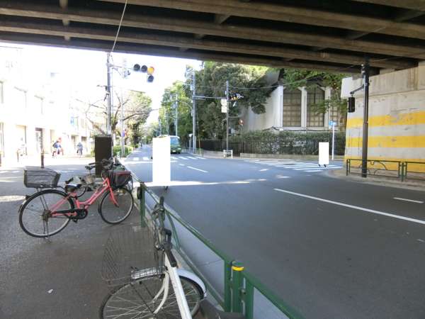 桜台ハイライズアプローチ8｜右折です。