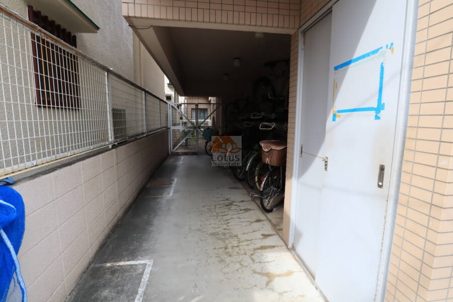 カーサデセビーア弥生共用部2｜駐輪スペースです。