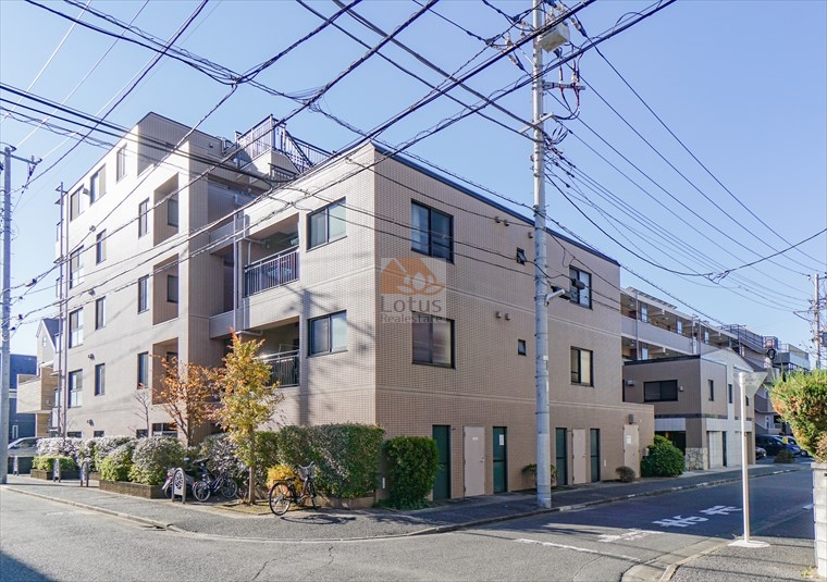 マイキャッスル北綾瀬外観１｜マイキャッスル北綾瀬は平成11年築、5階建てのマンションです。