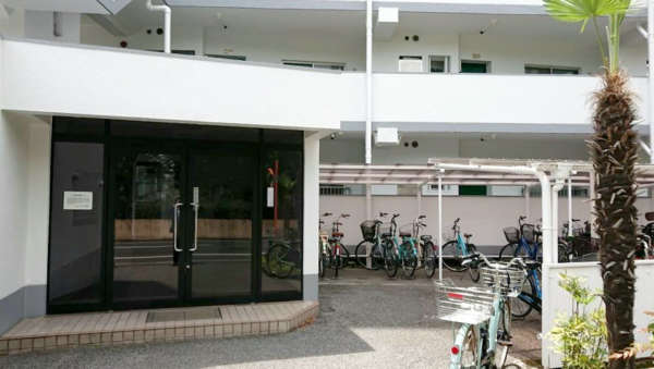 東和ファイナンス外観２｜駐輪スペースがあります。