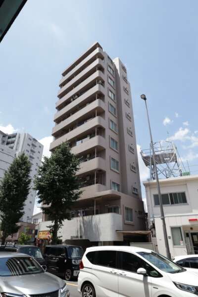 エスエスケーグリーンパーク荒川外観2｜エスエスケーグリーンパーク荒川昭和62年築、11階建てのマンションです。