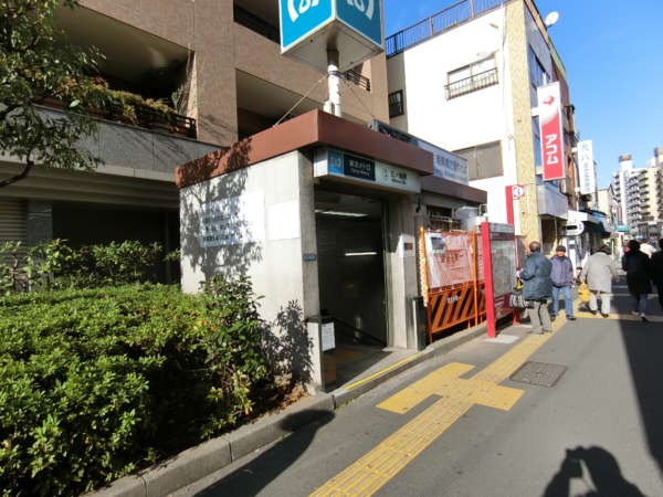 ランドール根岸アプローチ1｜ランドール根岸の最寄駅は日比谷線の三ノ輪です。昭和通りに面した２番出口がよいでしょう。