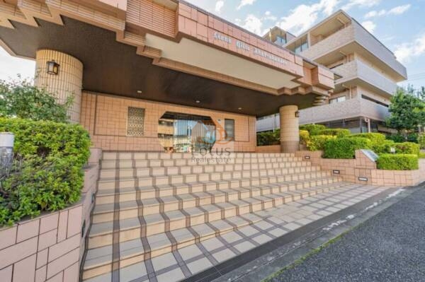 ライオンズヒルズ赤塚公園エントランス１