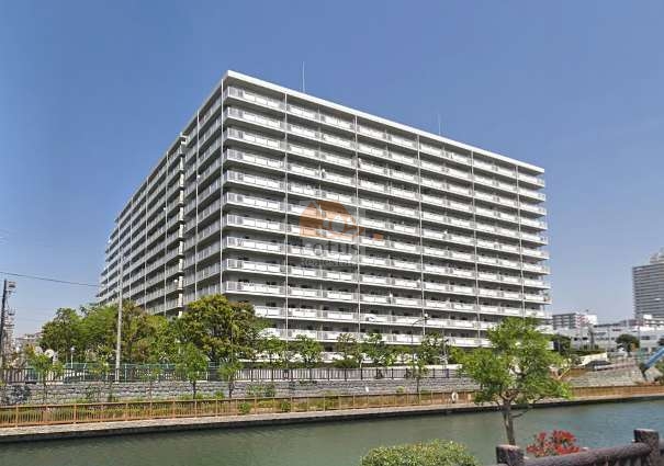 イトーピア東大島マンション外観１｜堂々とした外観で圧倒的な存在感を放ち、一目で目を引きます。