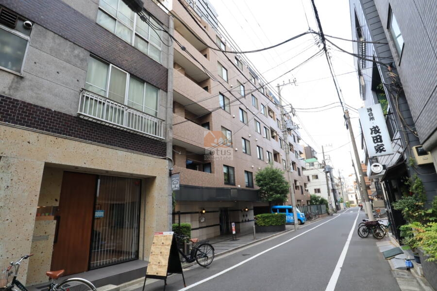 日神パレステージ浅草外観1｜日神パレステージ浅草は言問い通りから一本入ったところにあります。