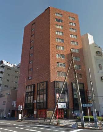 浅草永谷ビル外観｜国際通りと言問い通りの交差する角地に立地します。