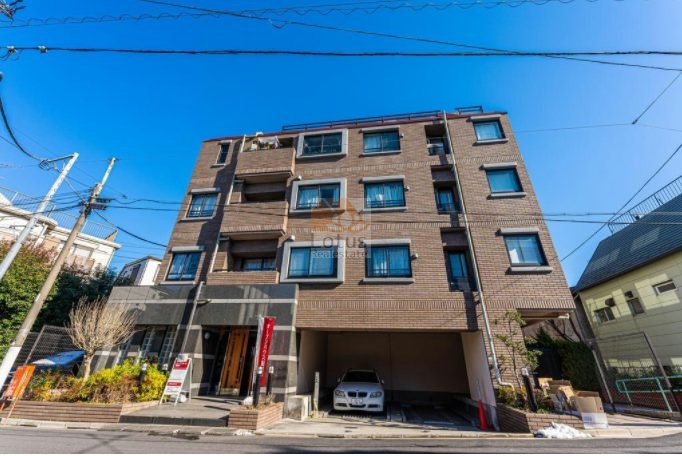 スターロワイヤル中野外観１｜スターロワイヤル中野は1998年（平成10年）に建てられた5階建てのマンションです。