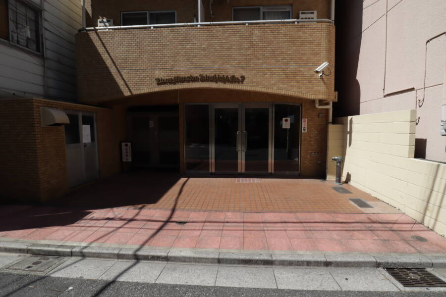 ライオンズマンション錦糸町第７エントランス2｜オリナス錦糸町も近く便利です。