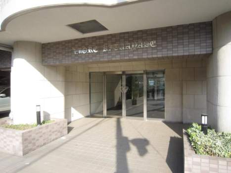 アモーレ北綾瀬　エントランス1｜オートロック完備で安心です。