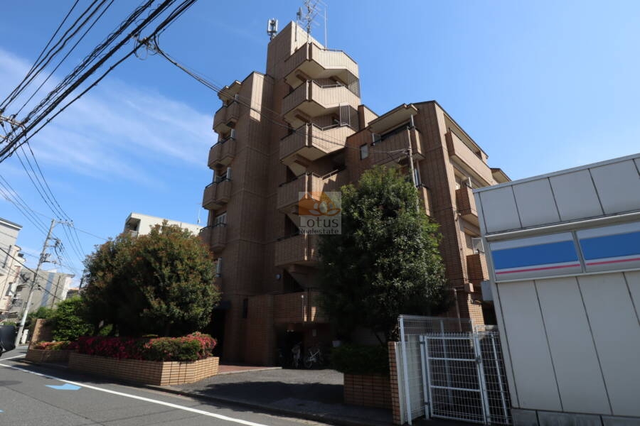 ハイラーク荻窪サウスヒル外観1｜ハイラーク荻窪サウスヒルは1988年築、6階建てのマンションです。中央線「荻窪」駅から徒歩6分の場所にあります。