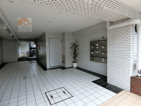 ヴァイス小村井外観共用部4