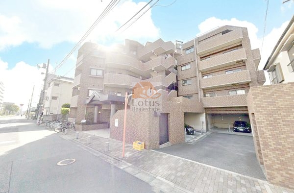 ライオンズマンション西新井大師外観５｜ライオンズマンション西新井大師は昭和63年築、6階建てのマンションです。