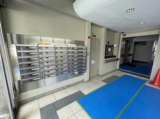 桜上水マンション共用部１｜甲州街道から一歩入った静かな立地です。京王線「桜上水」駅、京王線「上北沢」駅のどちらも利用可です。