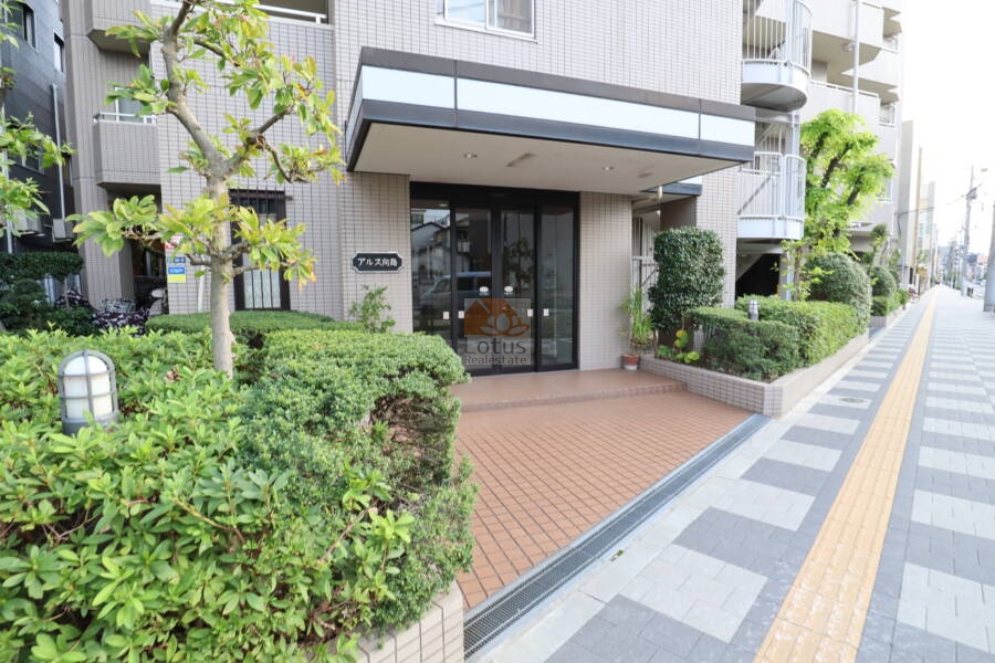 東急ドエルアルス向島エントランス