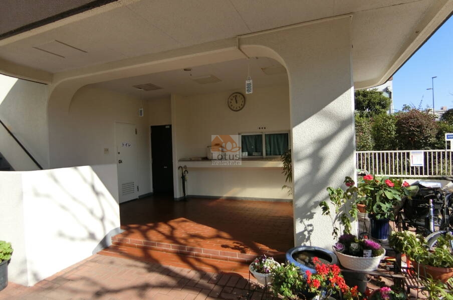 日商岩井亀戸マンション共用部7｜管理人さんの詰所はこちらです。