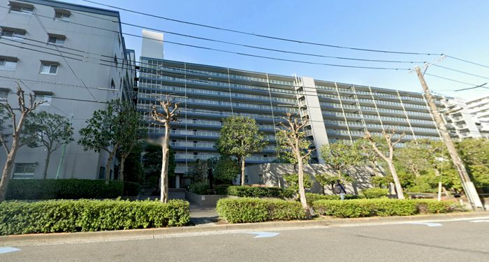 豊洲ハイライズ外観１｜豊洲ハイライズは昭和55年築、11階建ての大規模マンションです。