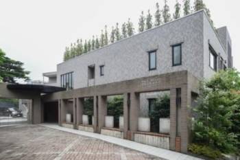 パークハウス荻窪フィエルテ 外見ｗ｜パークハウス荻窪フィエルテは平成13年築、4階建のマンションです。