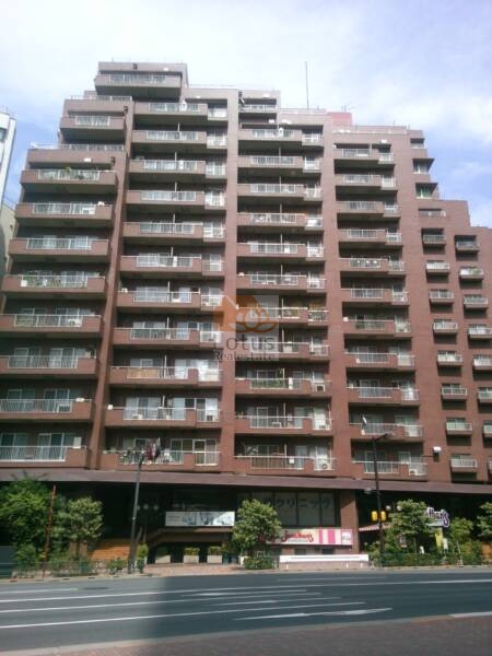 朝日九段マンション外観4｜朝日九段マンションは駅としては九段下が最も近いですが飯田橋からも徒歩圏で十分な近さです。