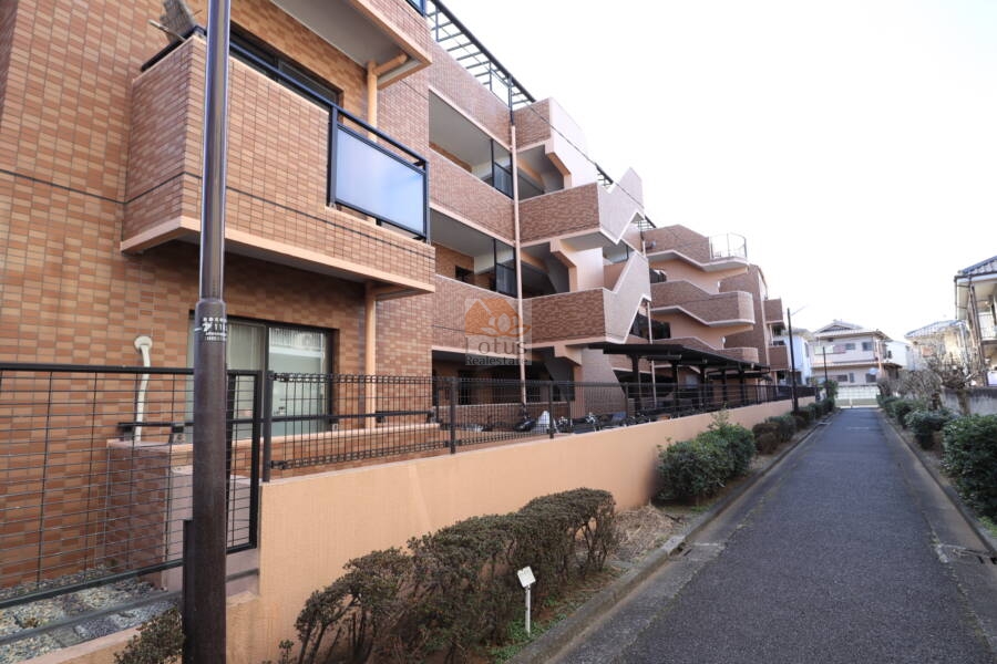 ライオンズマンション柴又外観2