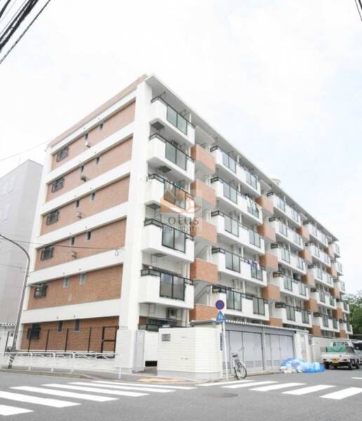 清澄ローヤルコーポ外観 (2)｜清澄ローヤルコーポは昭和52年築、6階建てのマンションです。