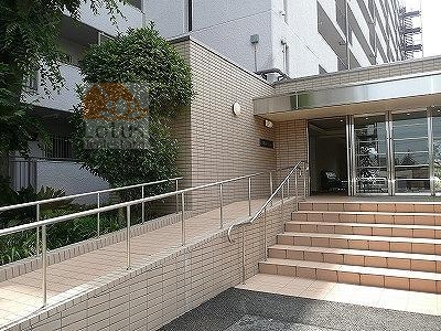 富士見台マンション外観１｜エントランスです。