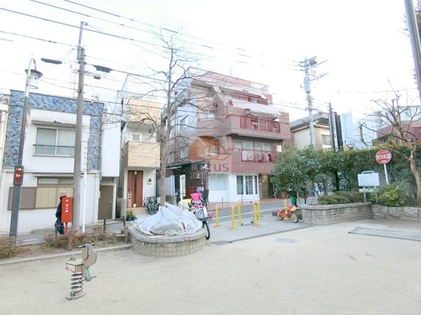 ユニパリス南荻窪｜目の前に「おしかわ公園」があります。