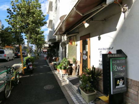 セブンスターマンション西荻外観・共用部4｜１階に出店している商店は中華料理、洋風料理、生鮮品等です。