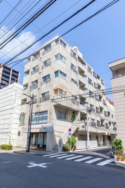 ダイカンプラザ上野２外観１ (1)｜ダイカンプラザ上野２は昭和58年築、8階建てのマンションです。