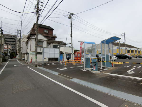 ハイツ面影橋アプローチ23｜オリジン電気跡地を過ぎると右に渡ります。オリジン電気跡地は定期借地権として建物用地となる予定で、聞くところによるとマンションになるそうです。
