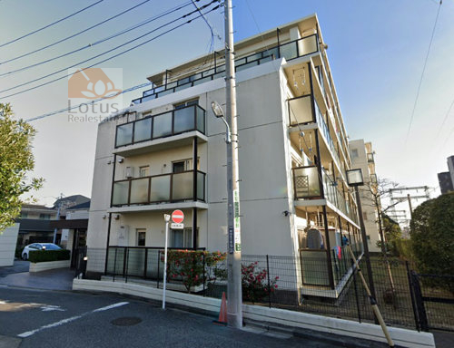 ネオコーポ金町外観４｜西側は貨物列車用の線路・新金線です。