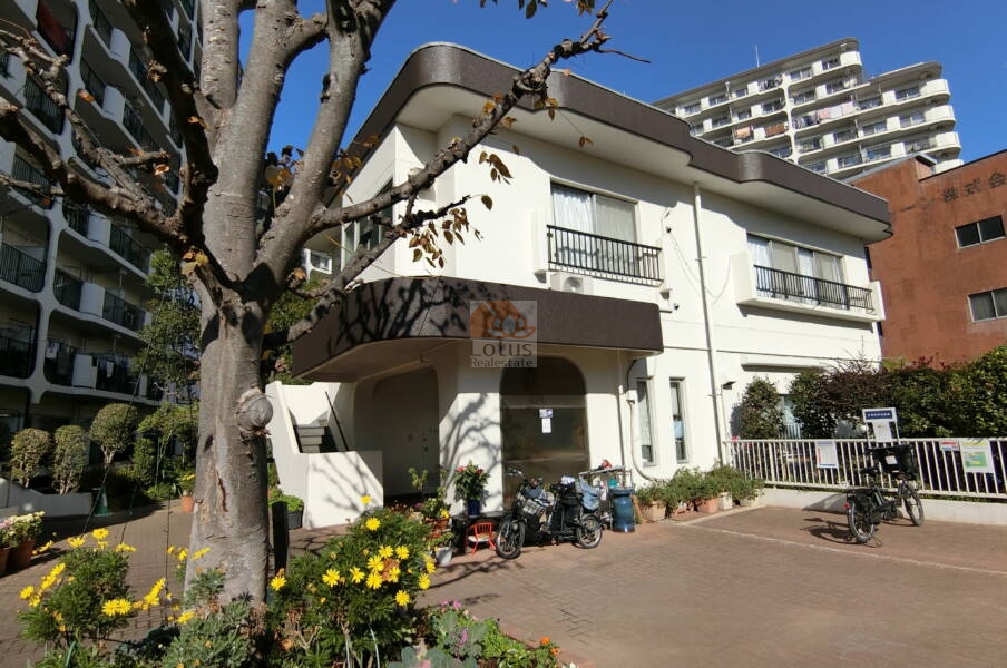 日商岩井亀戸マンション共用部6｜管理棟が設置されています。集会室も完備されています。