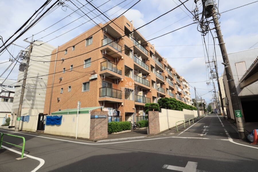 江古田第３ローヤルコーポ外観1