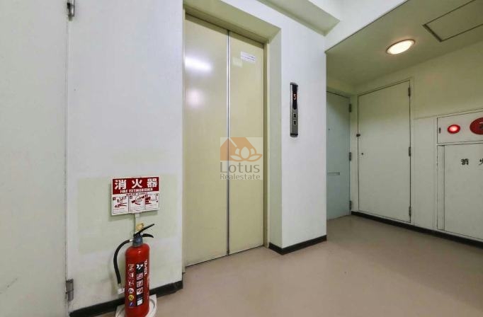 シティハイムコスモエレベーター｜エレベーターが完備されており、階段の昇り降りの負担が軽減されます。