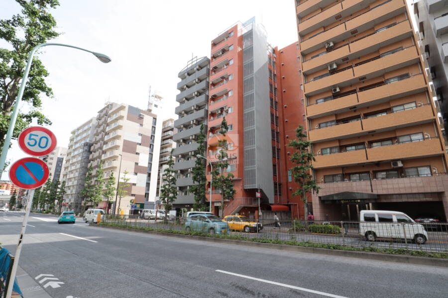 グローリア初穂音羽外観1｜グローリア初穂音羽は昭和58年築、11階建てのマンションです。