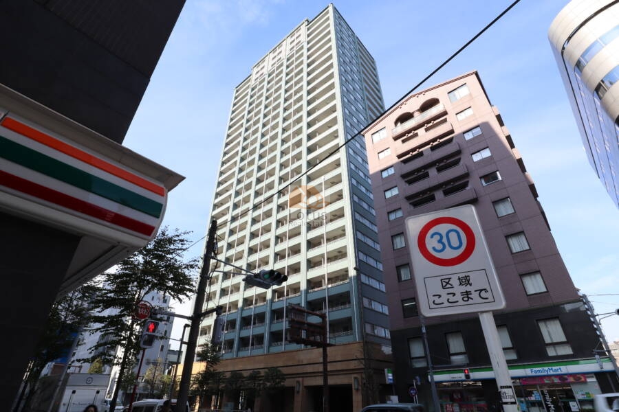 シティタワー池袋外観1｜シティタワー池袋は、平成15年築、26階建てのタワーレジデンスです。