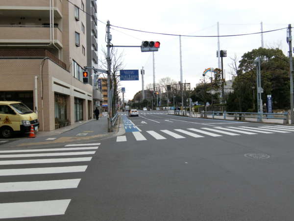 清新南ハイツアプローチ4｜江戸川区は公園の多い街並みです。交差点の周辺は２つの公園があります。