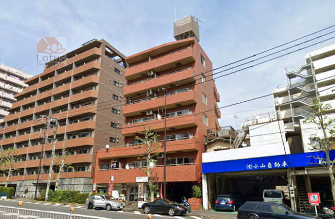 モナークマンション第２方南Ａ棟外観４｜モナークマンション第２方南は昭和５７年築、７階建てのマンションです。環七通りに面した立地です。最寄り駅は丸の内線「方南町」駅です。