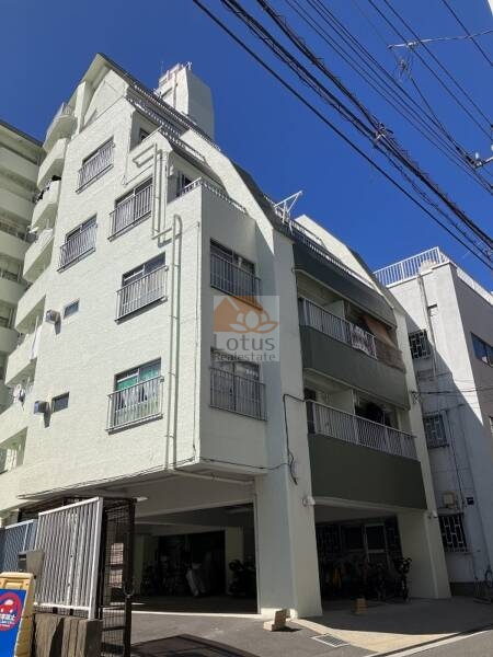 向島グリーンパレス外観１｜向島グリーンパレスは、昭和49年築、9階建てのマンションです。