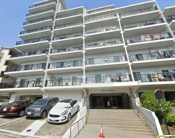 ヴィラロイヤル文京西片外観３｜ヴィラロイヤル文京西片は昭和46年築、10階建のマンションです。